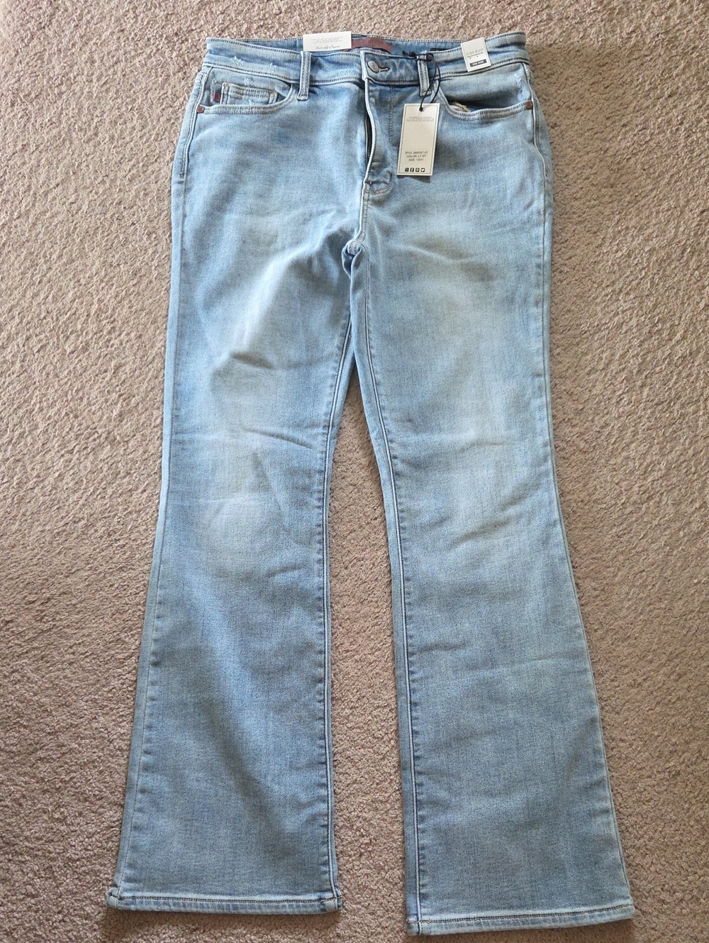 Judy Blue Light Wash Boot Cut Jeans, 13/31